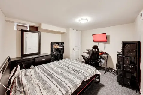 6751 South Saint Lawrence Avenue Chicago IL 60637