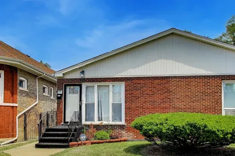 6751 South Saint Lawrence Avenue Chicago IL 60637
