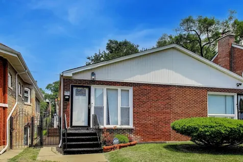 6751 South Saint Lawrence Avenue Chicago IL 60637