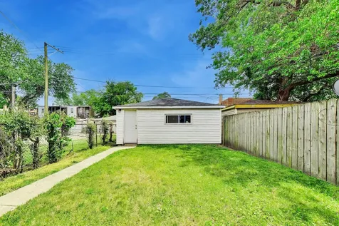 6751 South Saint Lawrence Avenue Chicago IL 60637