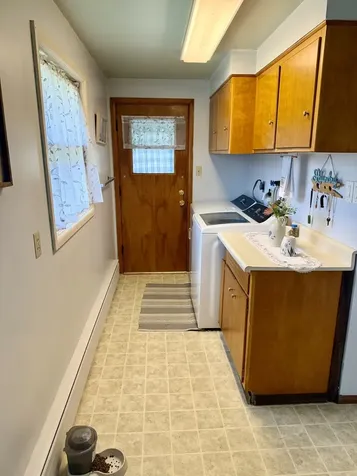 1812 Ave E Sterling IL 61081