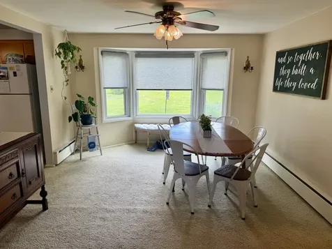 1812 Ave E Sterling IL 61081