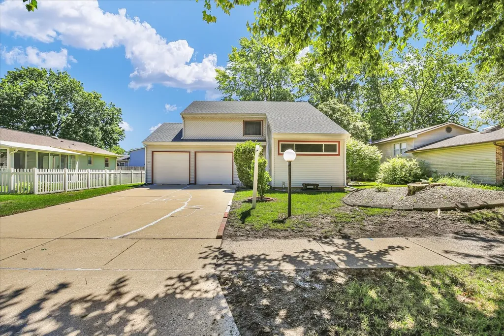 2314 Mulberry Court Champaign IL 61821