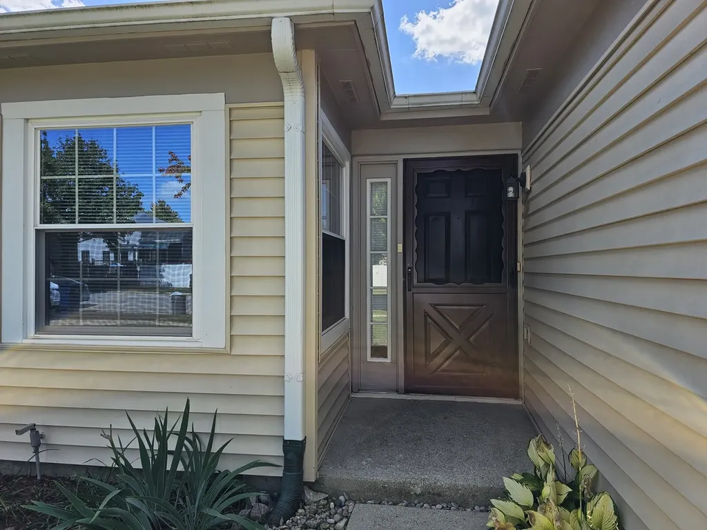 1818 77TH Street Naperville IL 60565