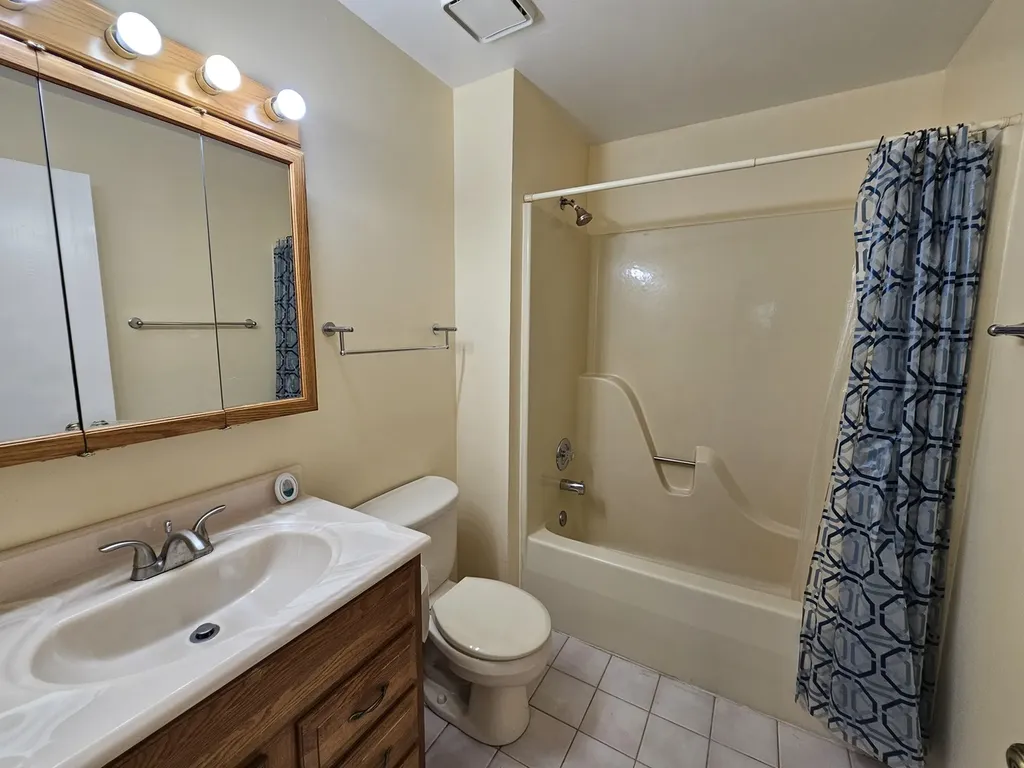 1818 77TH Street Naperville IL 60565