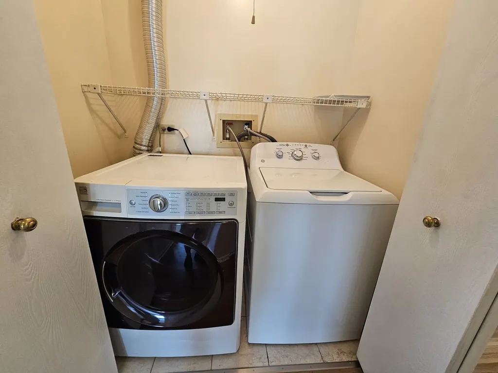 1818 77TH Street Naperville IL 60565