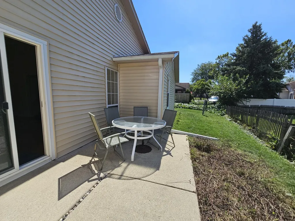1818 77TH Street Naperville IL 60565