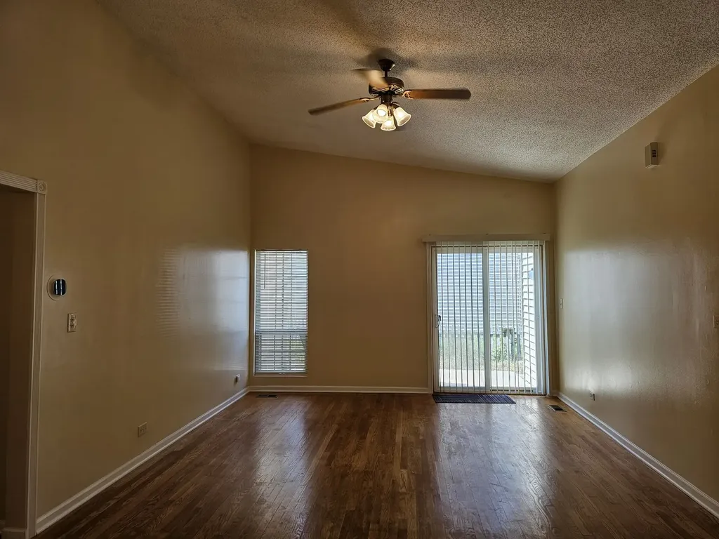 1818 77TH Street Naperville IL 60565