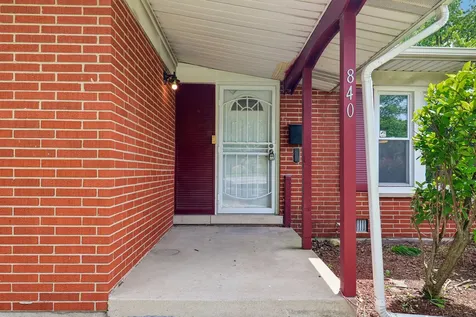 840 W Arquilla Drive Glenwood IL 60425