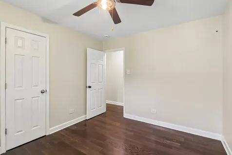 840 W Arquilla Drive Glenwood IL 60425