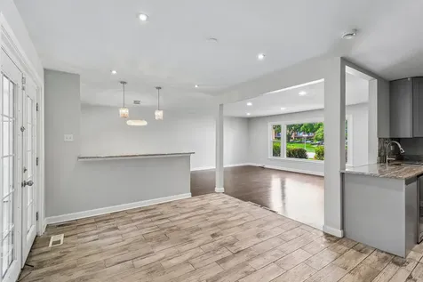 840 W Arquilla Drive Glenwood IL 60425
