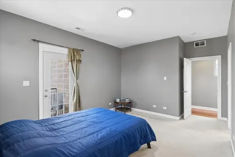 3629 South Giles Avenue Chicago IL 60653