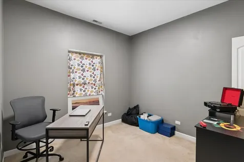 3629 South Giles Avenue Chicago IL 60653