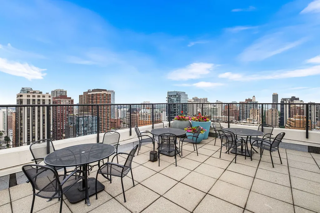 50 East Bellevue Place Chicago IL 60611