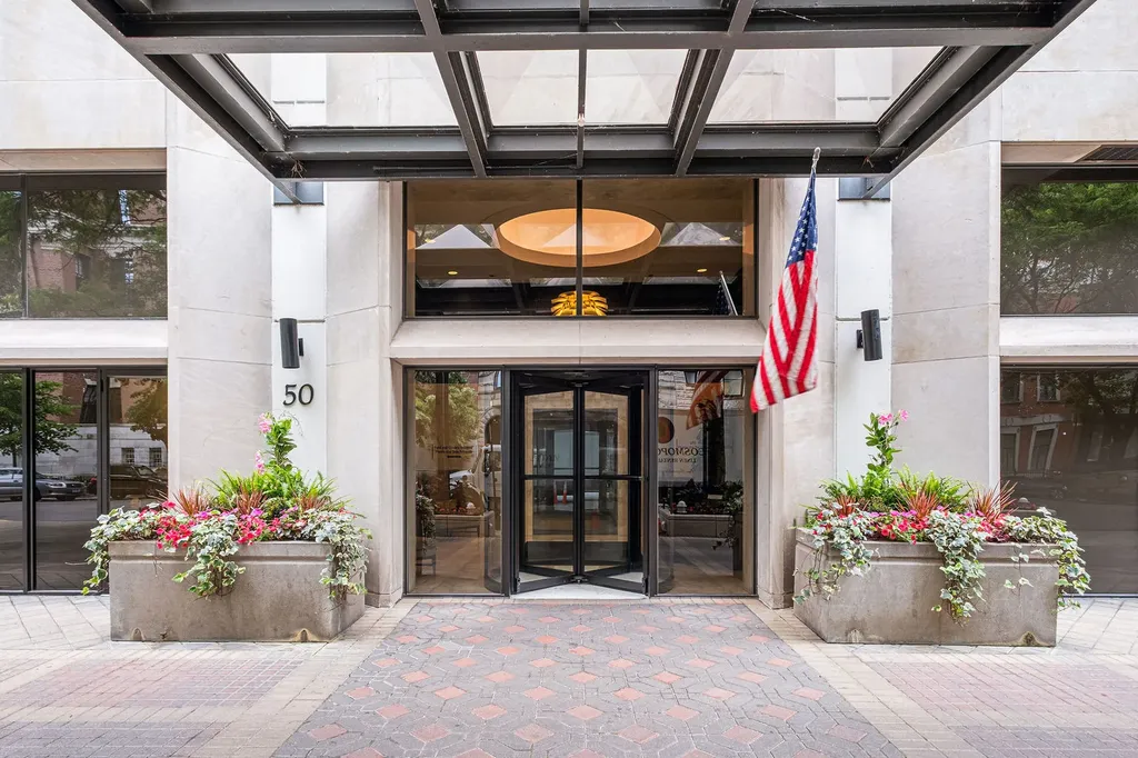 50 East Bellevue Place Chicago IL 60611