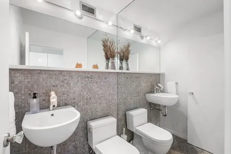 50 East Bellevue Place Chicago IL 60611