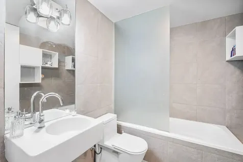 50 East Bellevue Place Chicago IL 60611