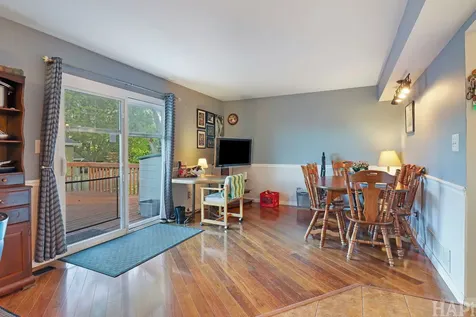 402 South Driftwood Trail Mchenry IL 60050