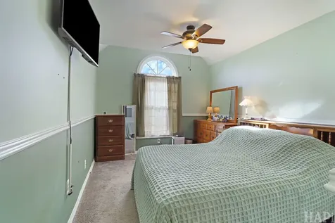 402 South Driftwood Trail Mchenry IL 60050