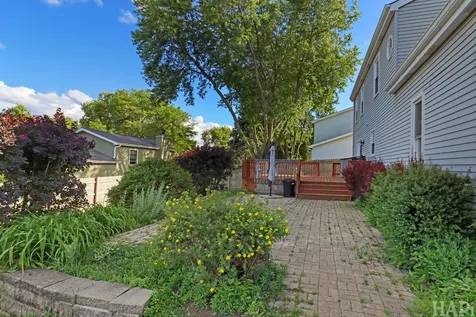 402 South Driftwood Trail Mchenry IL 60050