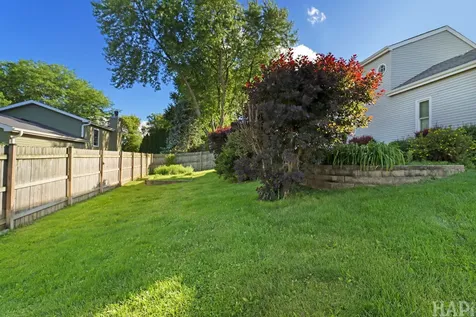 402 South Driftwood Trail Mchenry IL 60050