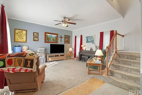 402 South Driftwood Trail Mchenry IL 60050