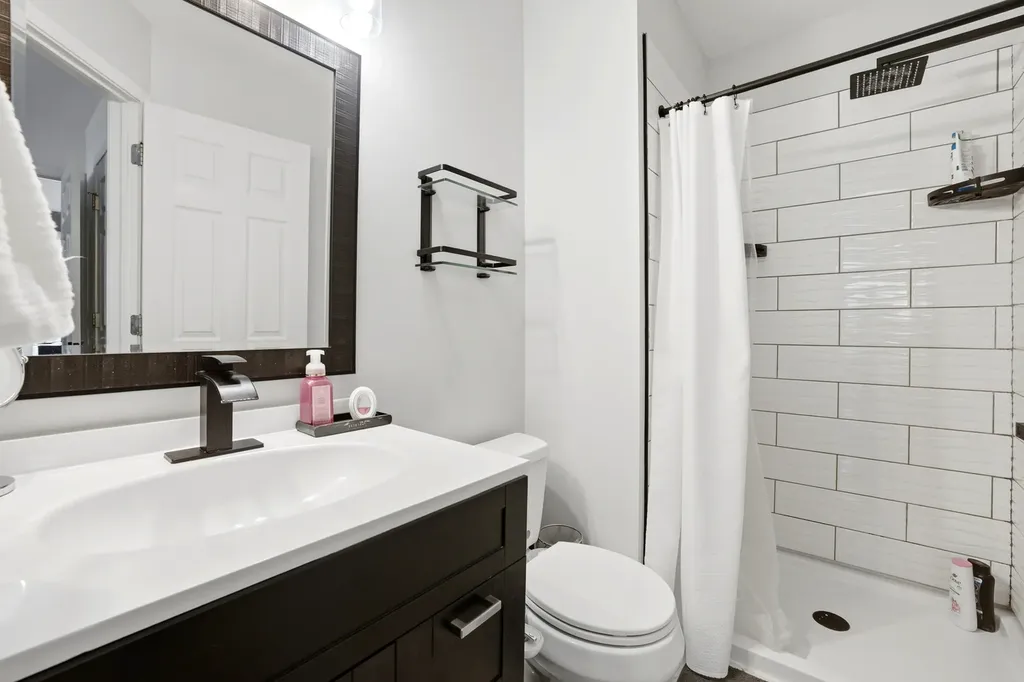 1749 Avalon Court Glendale Heights IL 60139