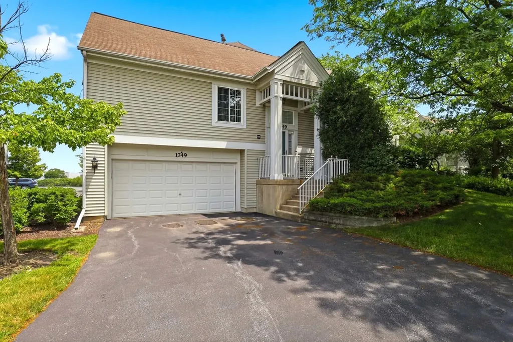 1749 Avalon Court Glendale Heights IL 60139