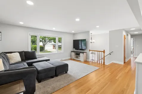 1111 North Greenfield Lane Mount Prospect IL 60056