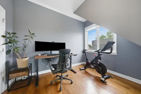 2062 North Leavitt Street Chicago IL 60647
