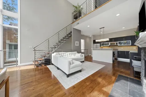 2062 North Leavitt Street Chicago IL 60647