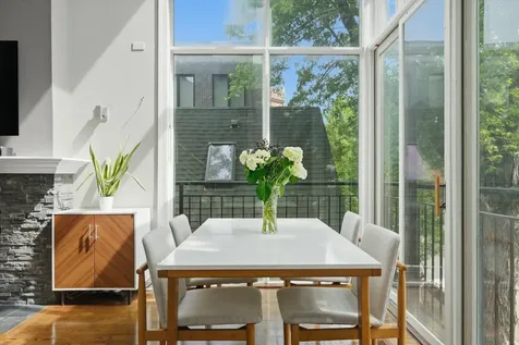 2062 North Leavitt Street Chicago IL 60647