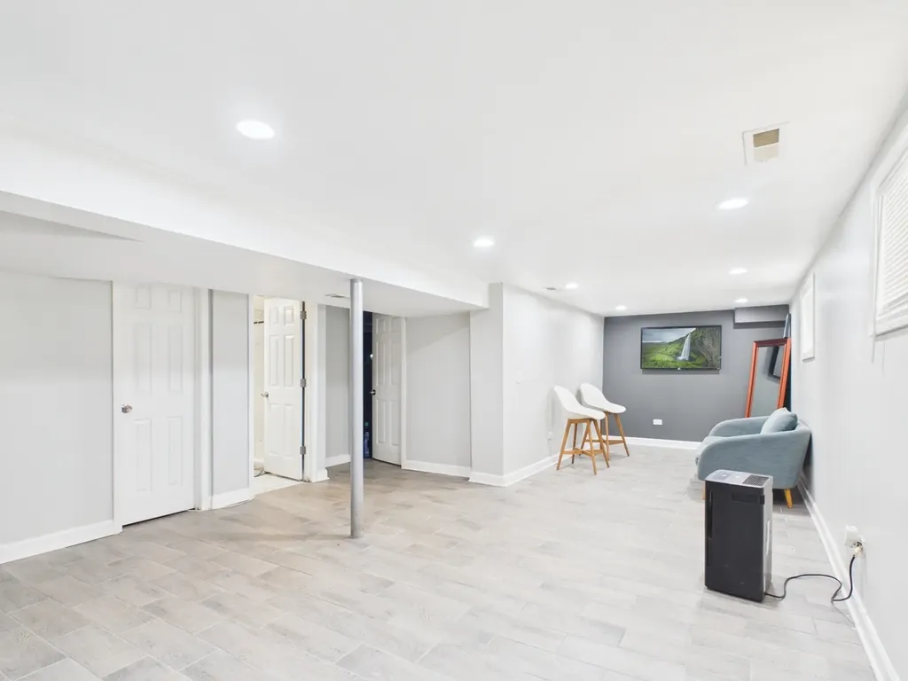 234 West 117th Street Chicago IL 60628