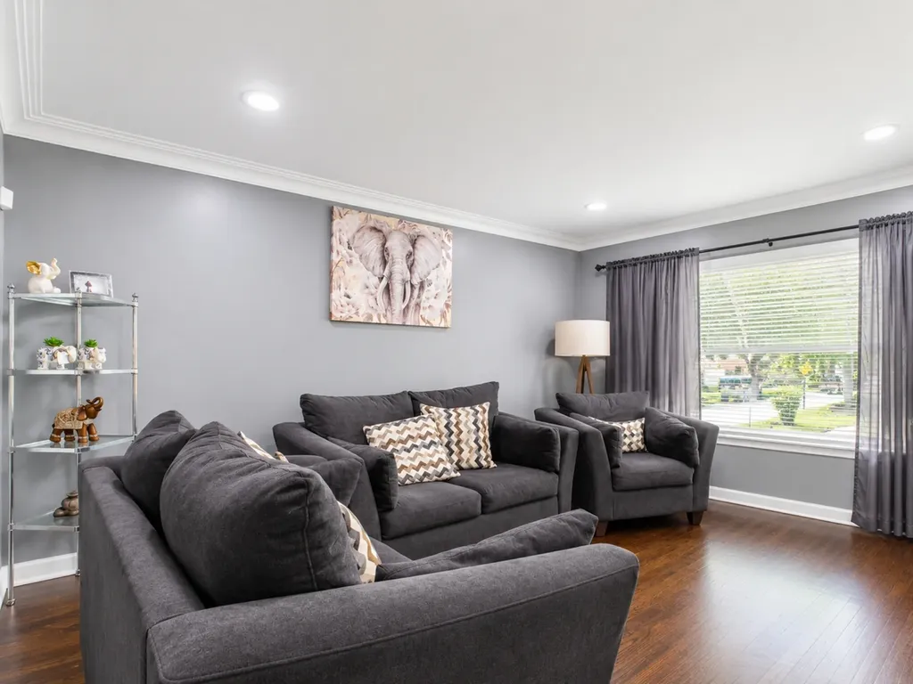 234 West 117th Street Chicago IL 60628