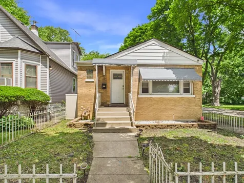 234 West 117th Street Chicago IL 60628