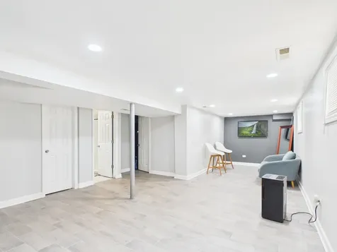 234 West 117th Street Chicago IL 60628