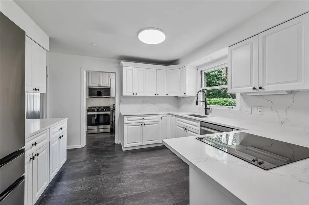 412 Lavergne Avenue Wilmette IL 60091