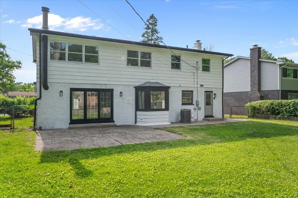 412 Lavergne Avenue Wilmette IL 60091