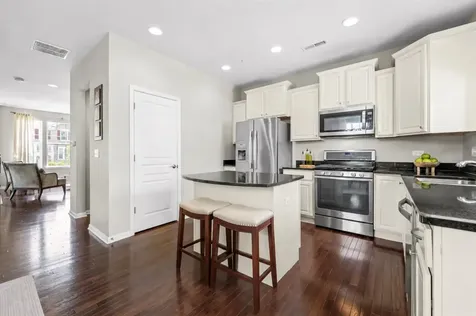 3249 Coral Lane Glenview IL 60026