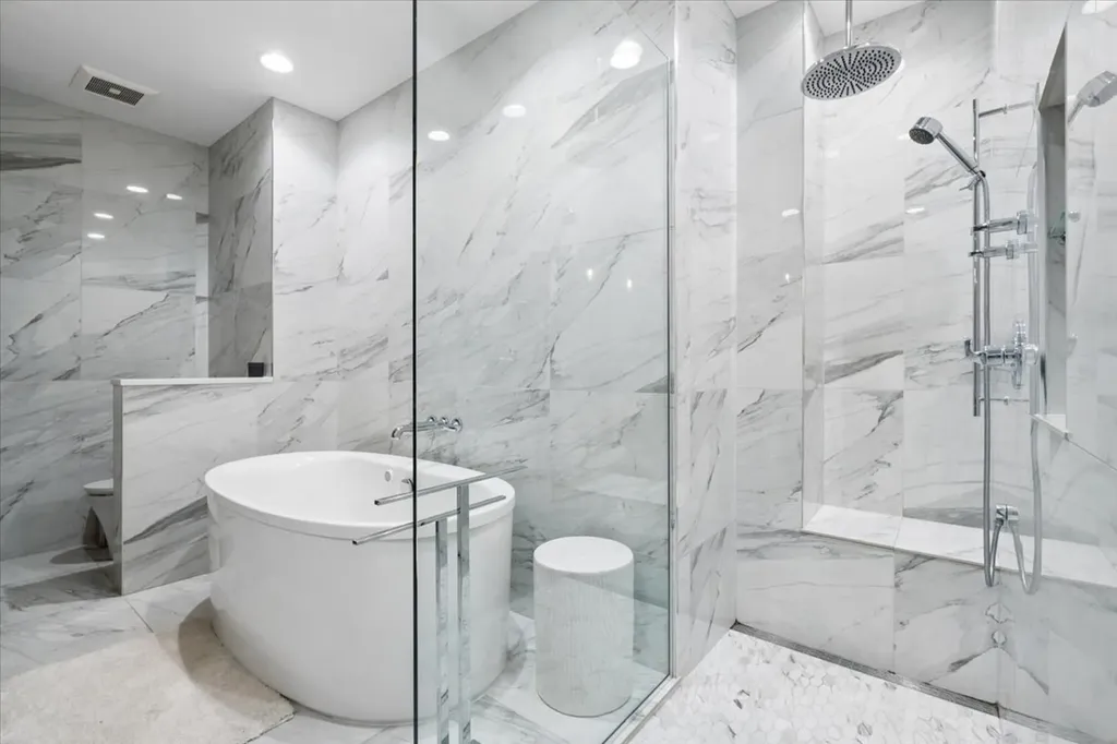 1212 North Hoyne Avenue Chicago IL 60622