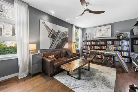 1212 North Hoyne Avenue Chicago IL 60622