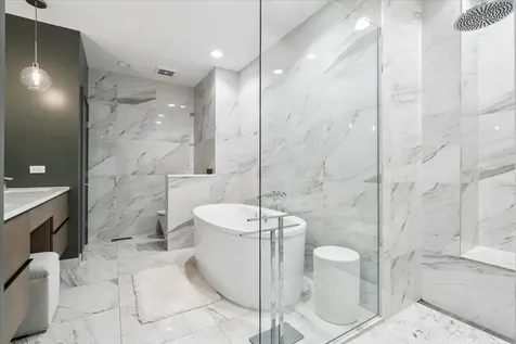 1212 North Hoyne Avenue Chicago IL 60622