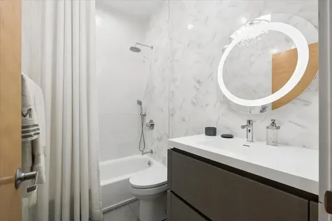 1212 North Hoyne Avenue Chicago IL 60622