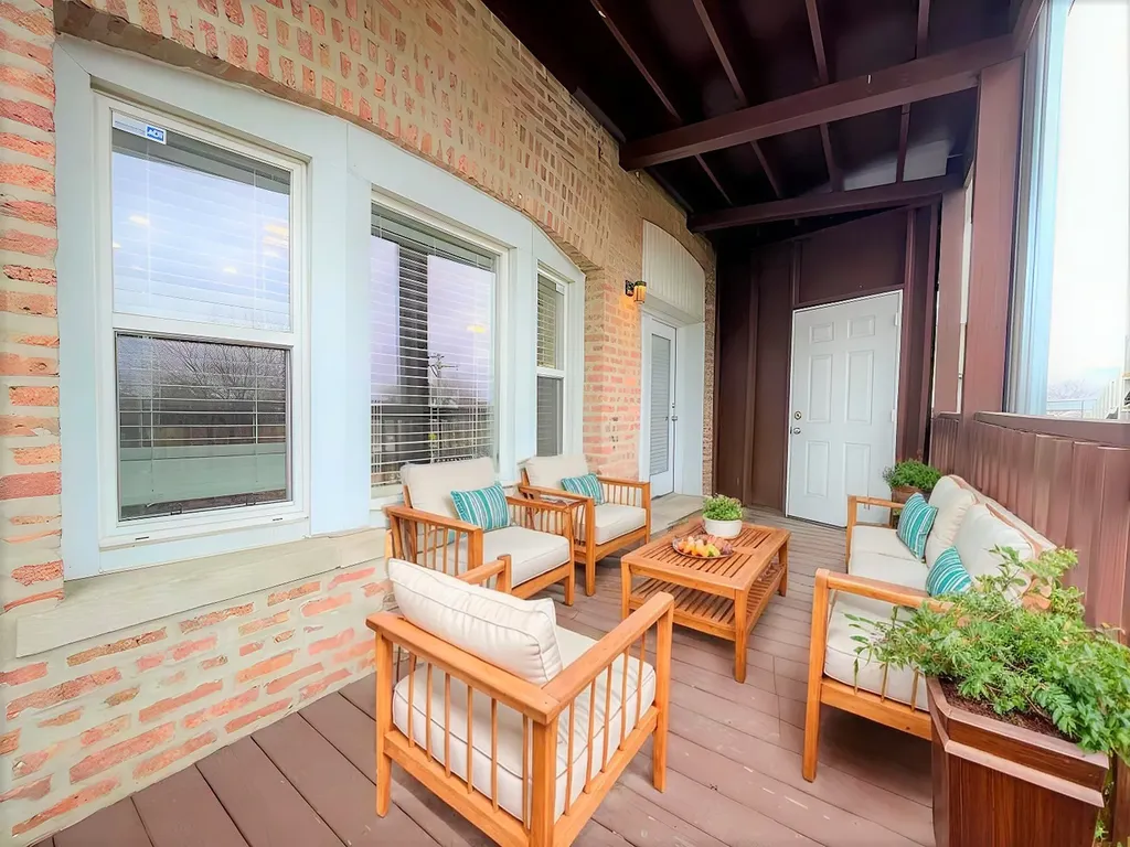 4240 South Calumet Avenue Chicago IL 60653