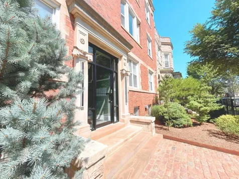 4240 South Calumet Avenue Chicago IL 60653