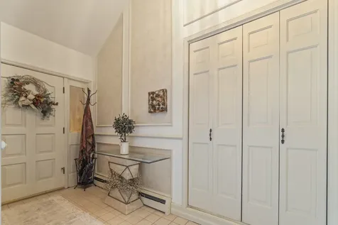 415 North Shepherd Hill Lane Mchenry IL 60050