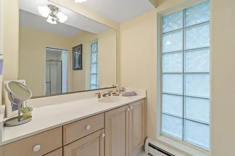 415 North Shepherd Hill Lane Mchenry IL 60050