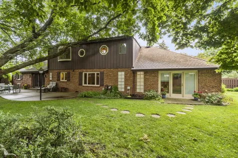 415 North Shepherd Hill Lane Mchenry IL 60050