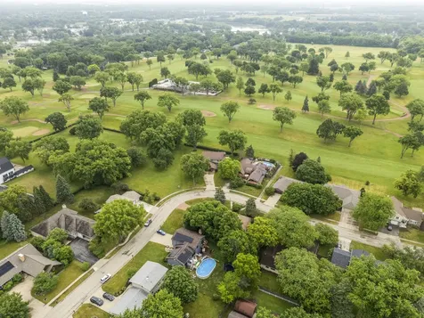 415 North Shepherd Hill Lane Mchenry IL 60050
