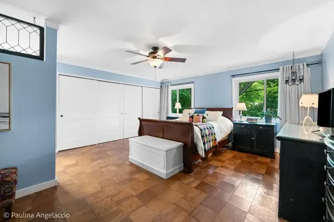 1102 North Pepper Tree Drive Palatine IL 60067